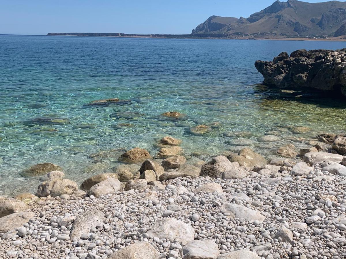 Cala Di Ponente Hotel Castelluzzo Bagian luar foto