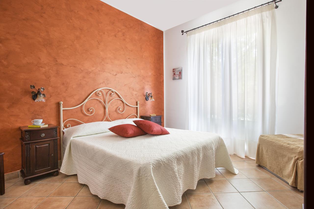 Cala Di Ponente Hotel Castelluzzo Bagian luar foto